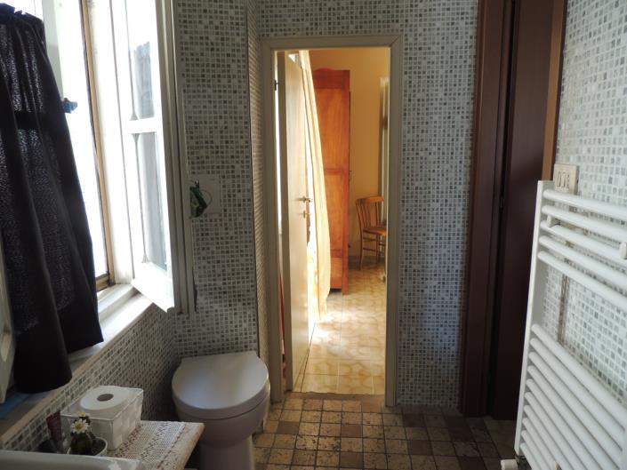 Image No.14-2 Bed Property for sale