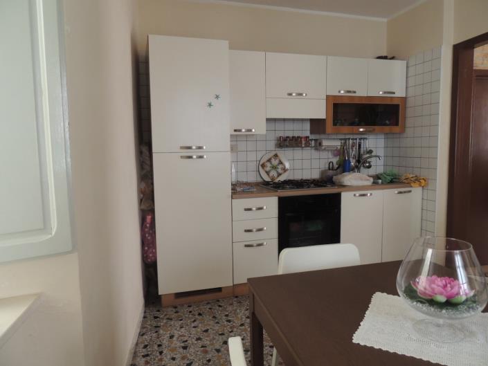 Image No.10-2 Bed Property for sale