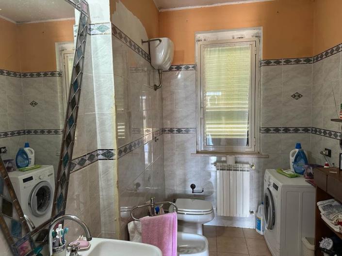 Image No.30-4 Bed Country House for sale