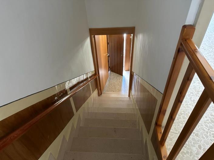 Image No.12-2 Bed House for sale