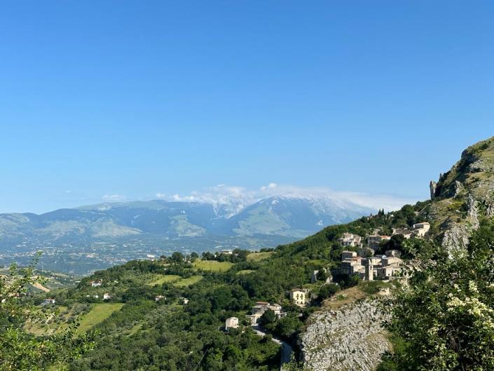 Image No.10-4 Bed Property for sale