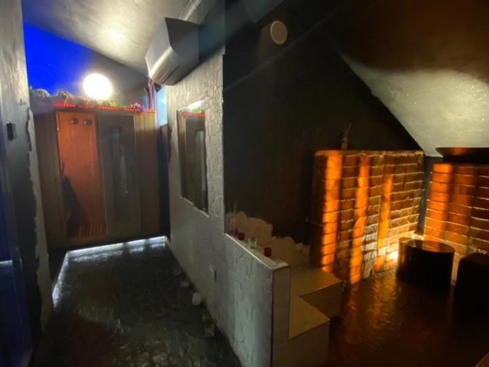 Image No.21-Commercial for sale