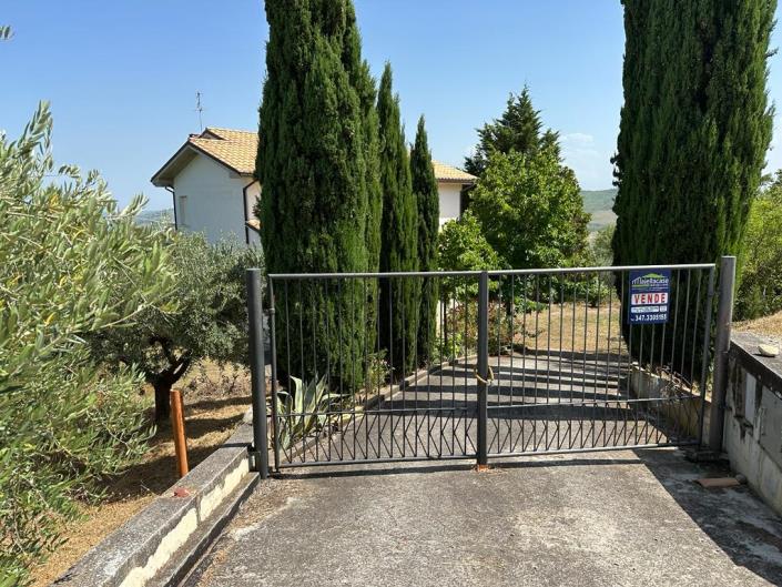 Image No.2-2 Bed Villa / Detached for sale