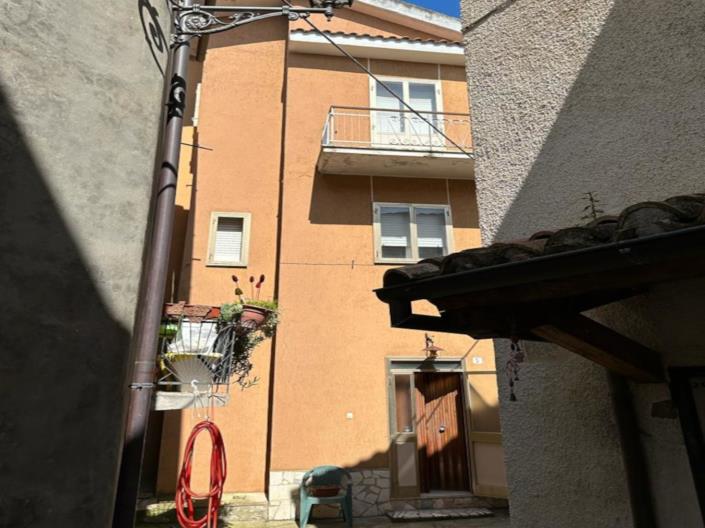 Image No.7-Propriété de 4 chambres à vendre à Penne