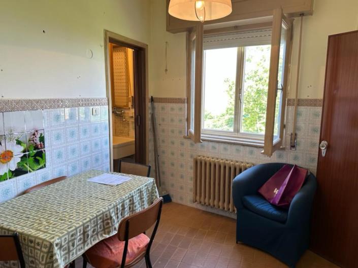 Image No.10-Propriété de 4 chambres à vendre à Penne