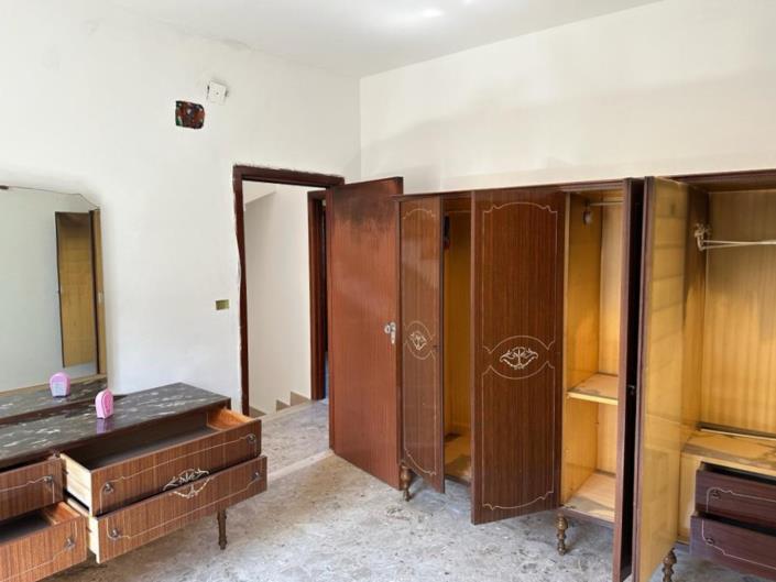 Image No.19-Propriété de 4 chambres à vendre à Penne