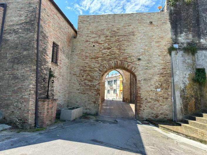 Image No.2-Propriété de 4 chambres à vendre à Penne