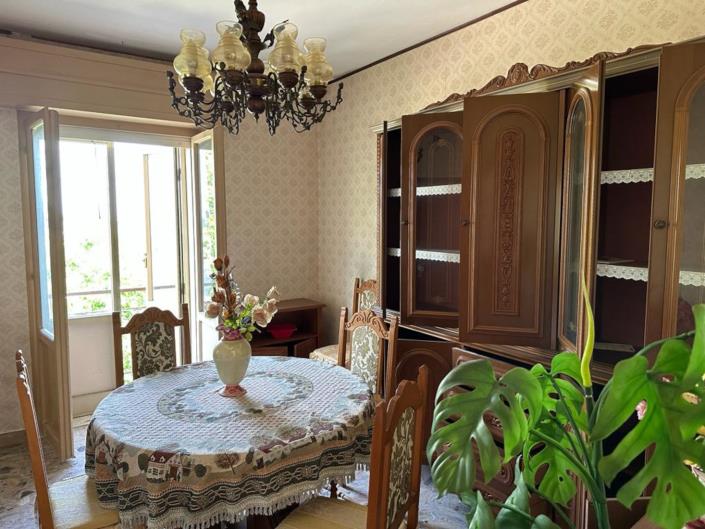 Image No.8-Propriété de 4 chambres à vendre à Penne