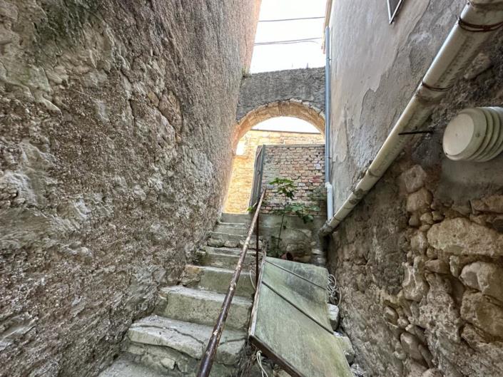 Image No.27-2 Bed House for sale