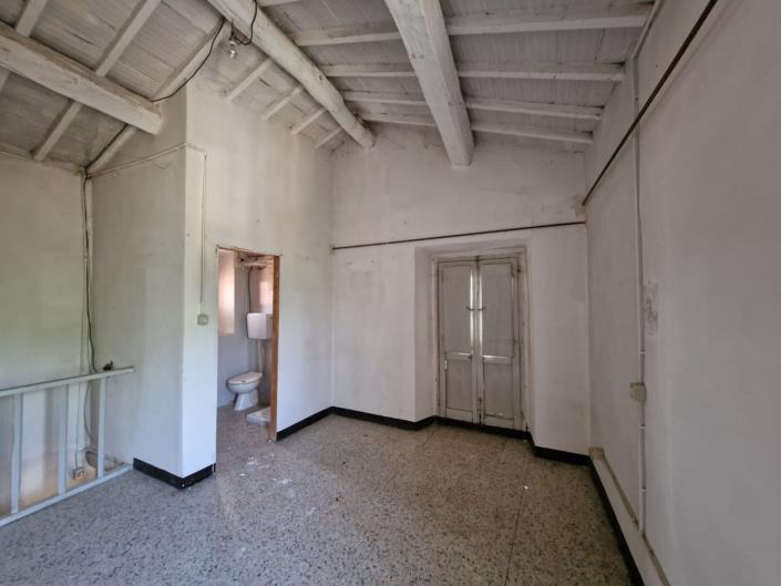 Image No.14-1 Bed House for sale