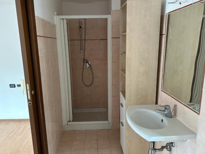 Image No.16-1 Bed House for sale