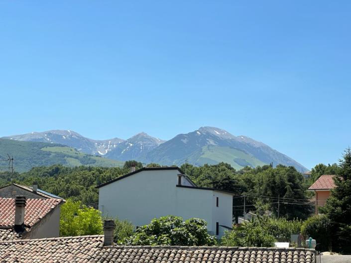 Image No.19-4 Bed House for sale