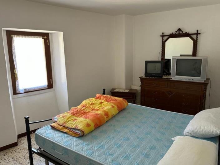 Image No.14-4 Bed House for sale