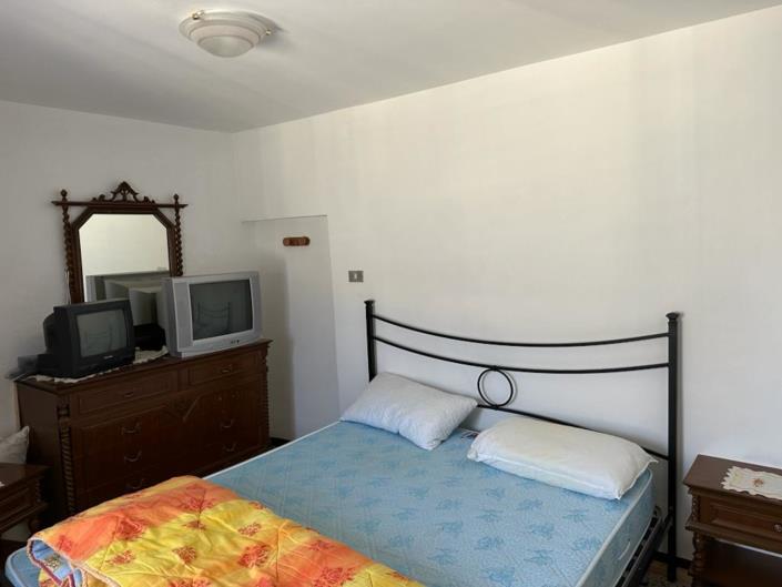 Image No.13-4 Bed House for sale