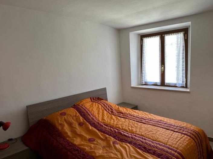 Image No.11-4 Bed House for sale