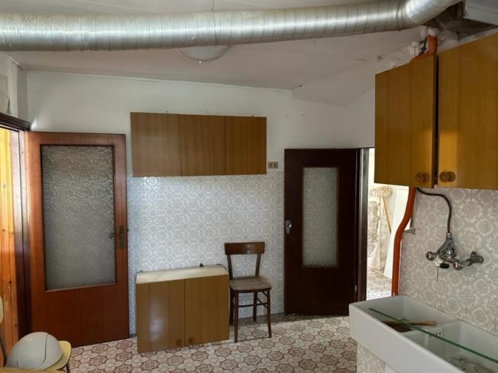 Image No.25-4 Bed House for sale