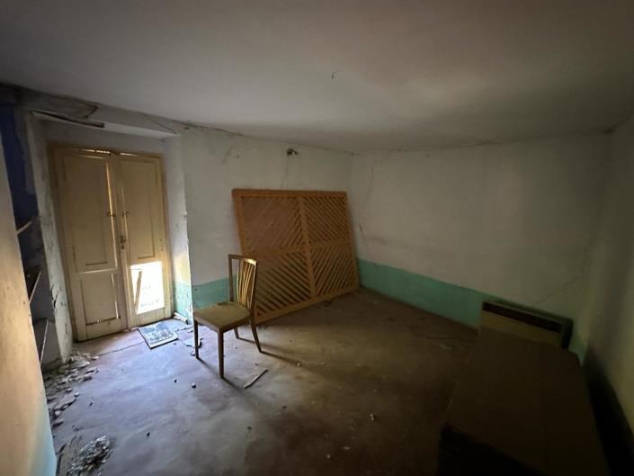 Image No.9-2 Bed House for sale