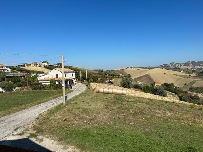 Image No.17-Maison de campagne de 3 chambres à vendre à Montefino