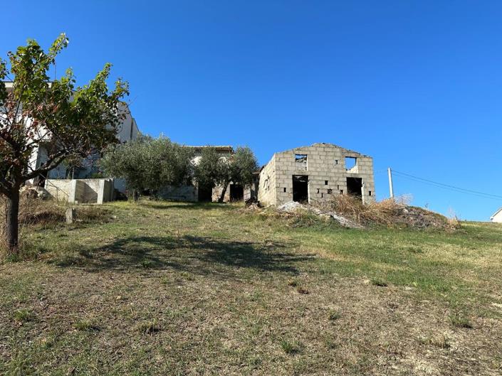 Image No.4-Maison de campagne de 3 chambres à vendre à Montefino