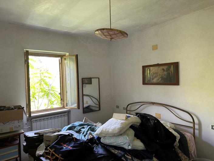 Image No.13-2 Bed House for sale