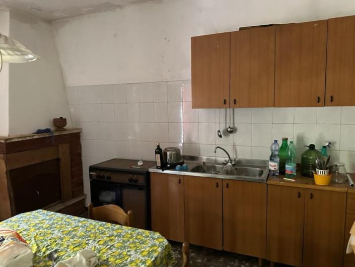 Image No.5-2 Bed House for sale