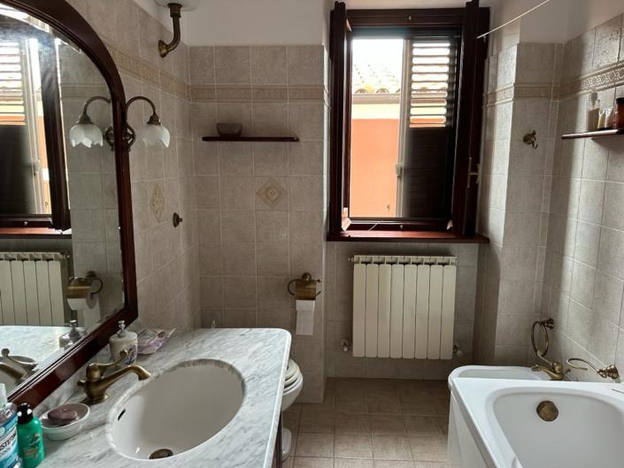 Image No.21-Maison de 4 chambres à vendre à Alanno