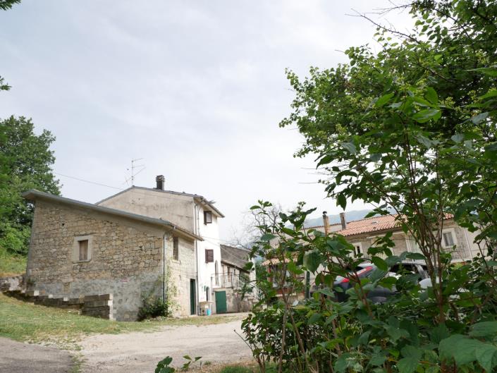 Image No.18-3 Bed House for sale