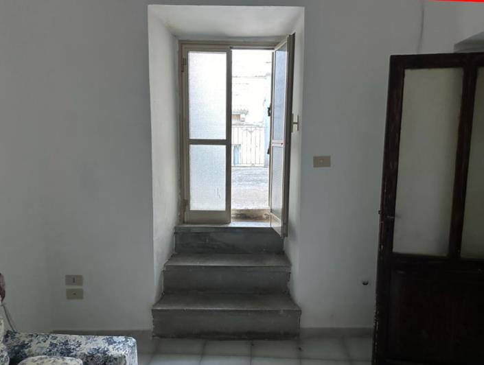 Image No.7-2 Bed House for sale