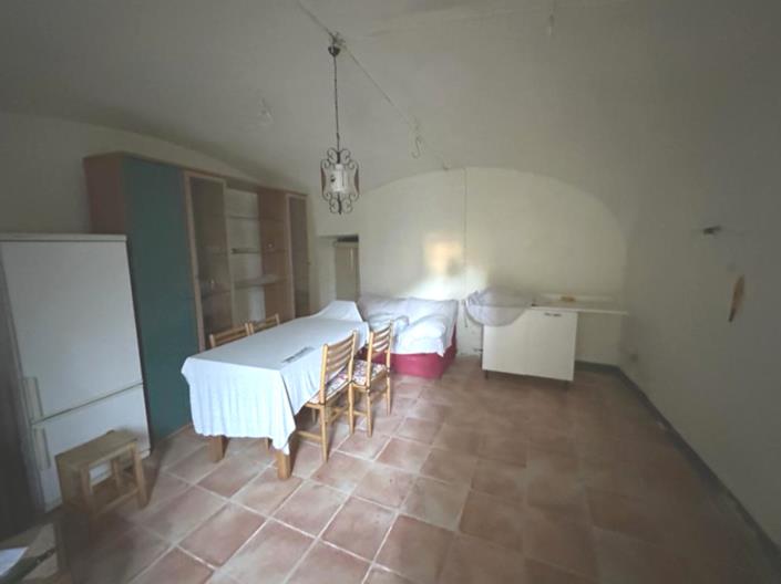 Image No.17-2 Bed House for sale