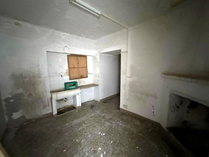 Image No.19-2 Bed Apartment for sale