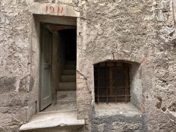 Image No.4-1 Bed House for sale