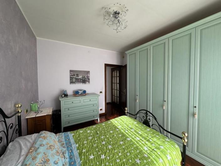 Image No.22-2 Bed Apartment for sale