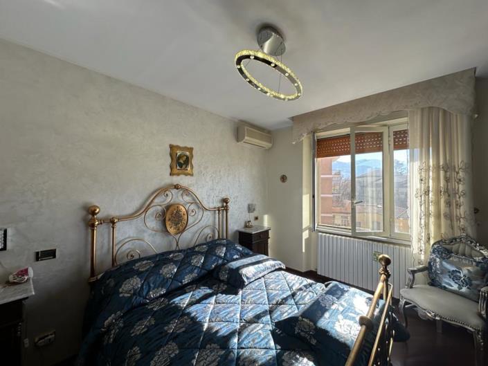 Image No.25-2 Bed Apartment for sale