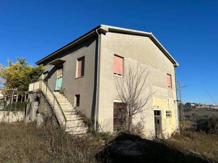 Image No.4-2 Bed Cottage for sale