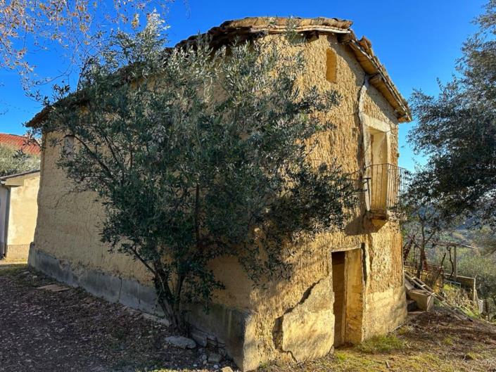 Image No.5-2 Bed House for sale