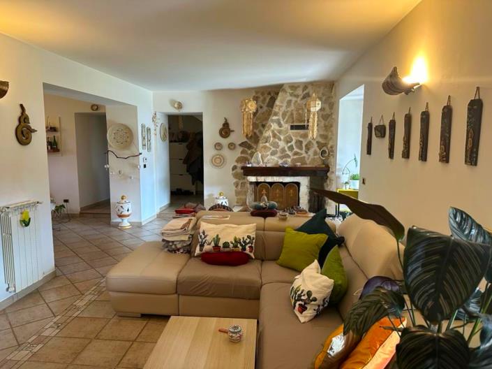 Image No.16-4 Bed Villa / Detached for sale