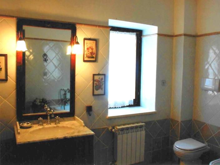 Image No.33-4 Bed Villa / Detached for sale