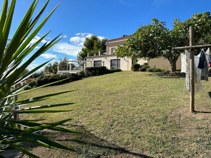 Image No.3-4 Bed Villa / Detached for sale