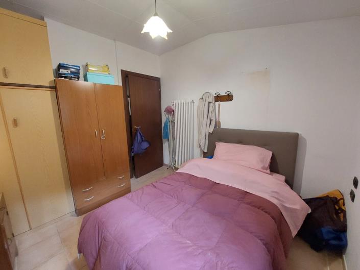 Image No.12-1 Bed House for sale