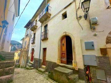 1 - Caramanico Terme, House