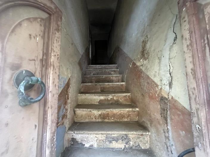 Image No.6-1 Bed House for sale