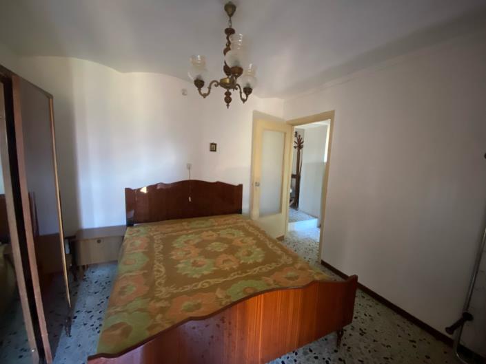 Image No.10-2 Bed House for sale