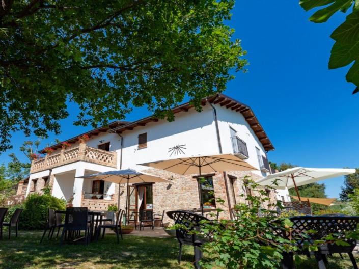 Image No.2-Ferme de 10 chambres à vendre à Teramo