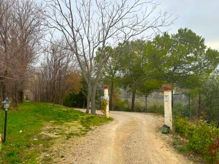 Image No.10-Ferme de 10 chambres à vendre à Teramo
