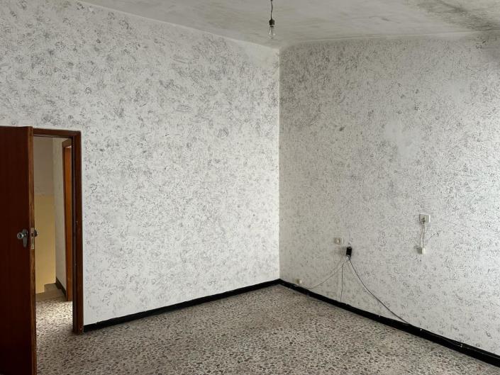 Image No.24-2 Bed Townhouse for sale