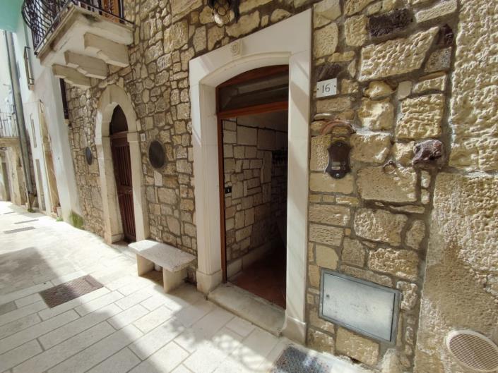 Image No.4-1 Bed Property for sale