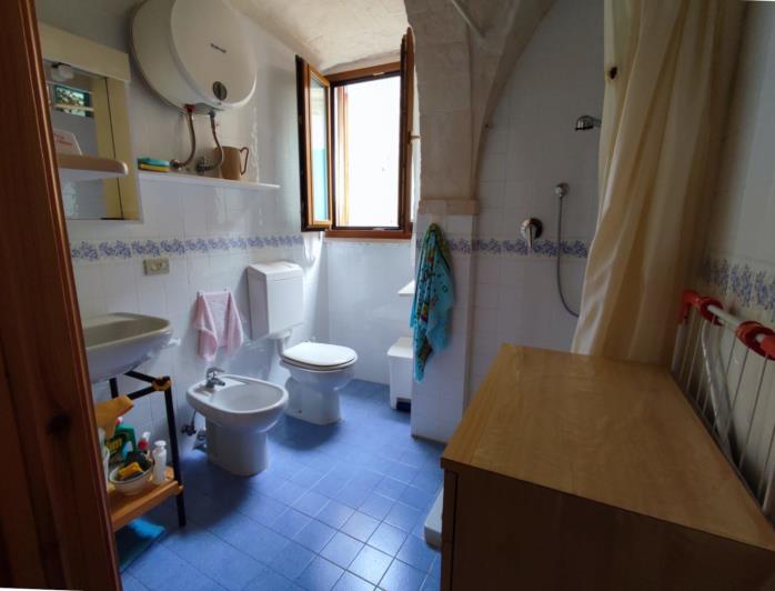 Image No.18-1 Bed Property for sale