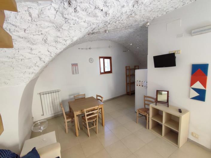 Image No.8-3 Bed Property for sale