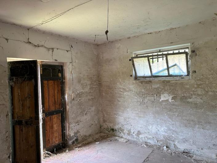 Image No.27-2 Bed Cottage for sale