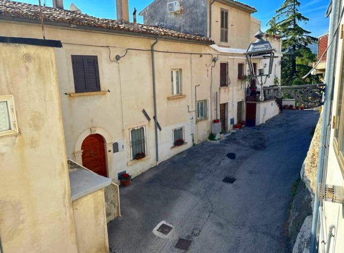 Image No.19-2 Bed Apartment for sale